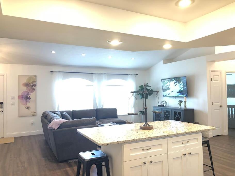 Beautiful Home Across The Street From Lake June! Lake Placid Esterno foto